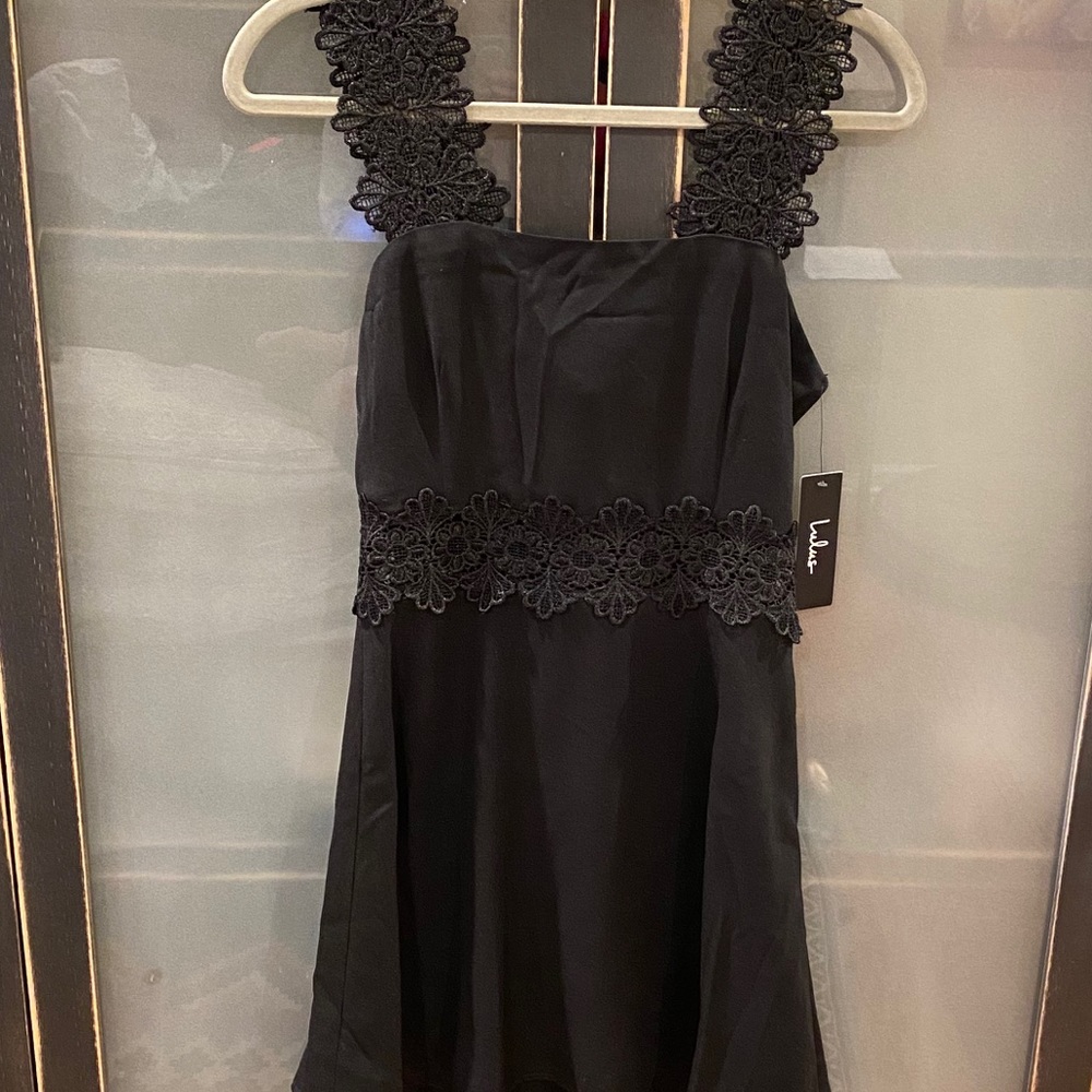 NWT-LULUS BLACK/LACE SKATER COCKTAIL DRESS